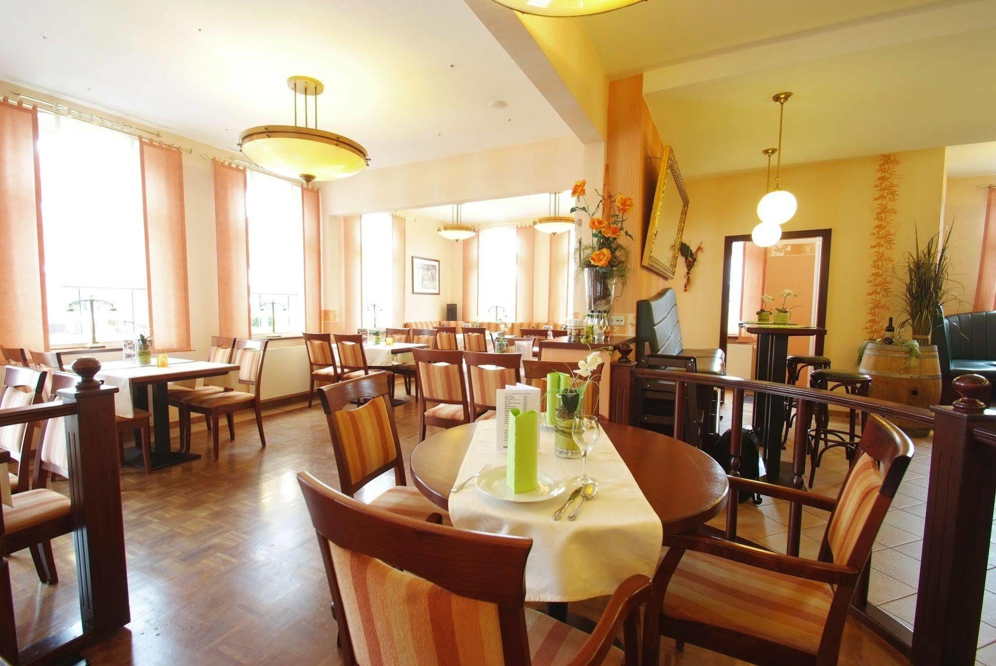 Zur Linde Hotel Heede Luaran gambar