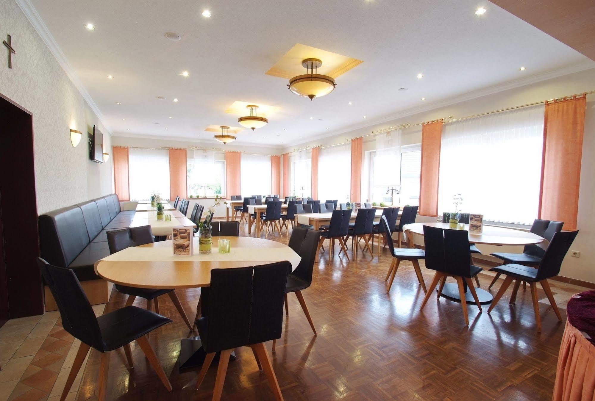 Zur Linde Hotel Heede Luaran gambar